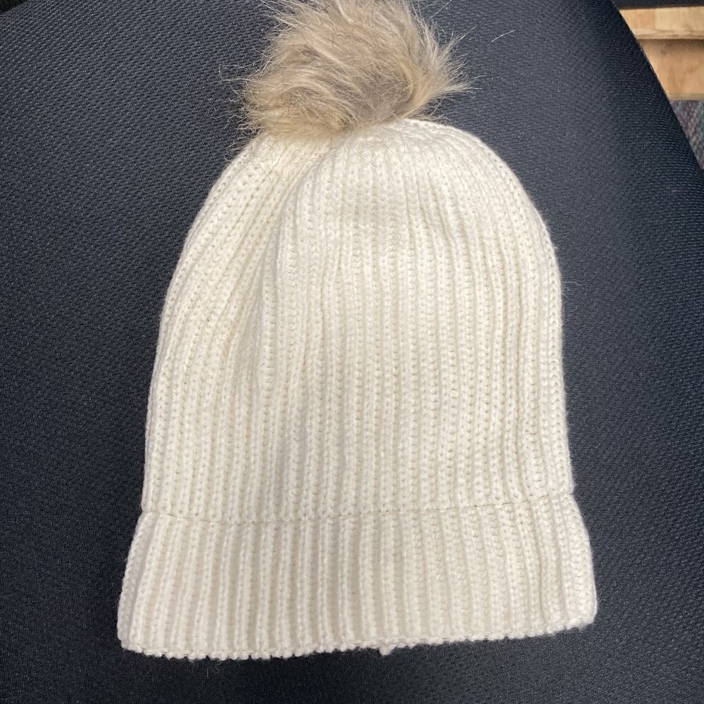 Cream knit beanie with faux fur